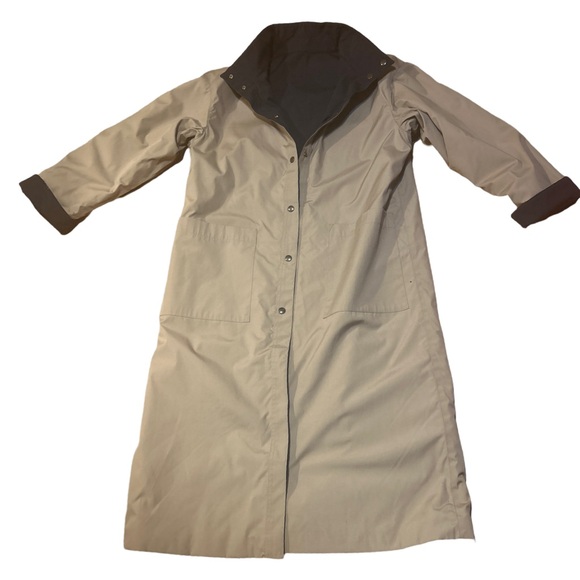 Vintage women’s Botany Bay, black and khaki reversible long raincoat. - Picture 2 of 9